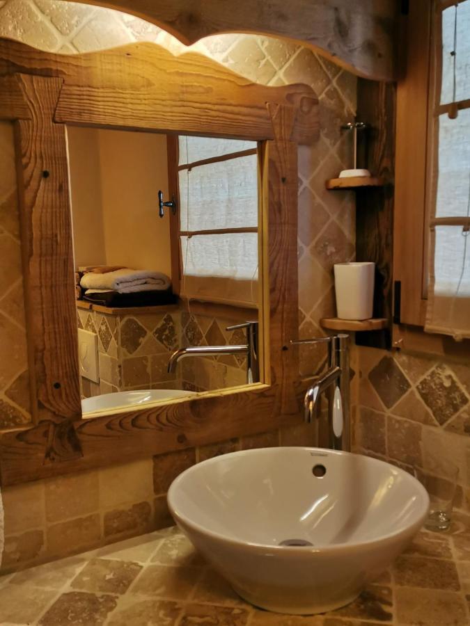 Petit Chalet Individuel De Caractere メジェーヴ エクステリア 写真